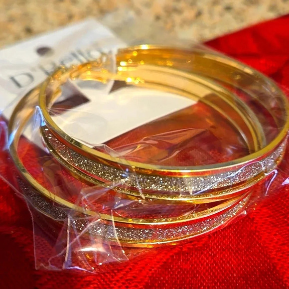 D’Bello Earrings _ Glam for less! - Picture 2 of 3